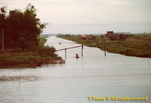 1992 Tram Chim canal.jpg